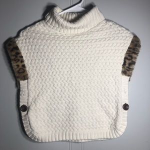 Aspen kids turtleneck cable knit poncho sz  7/8